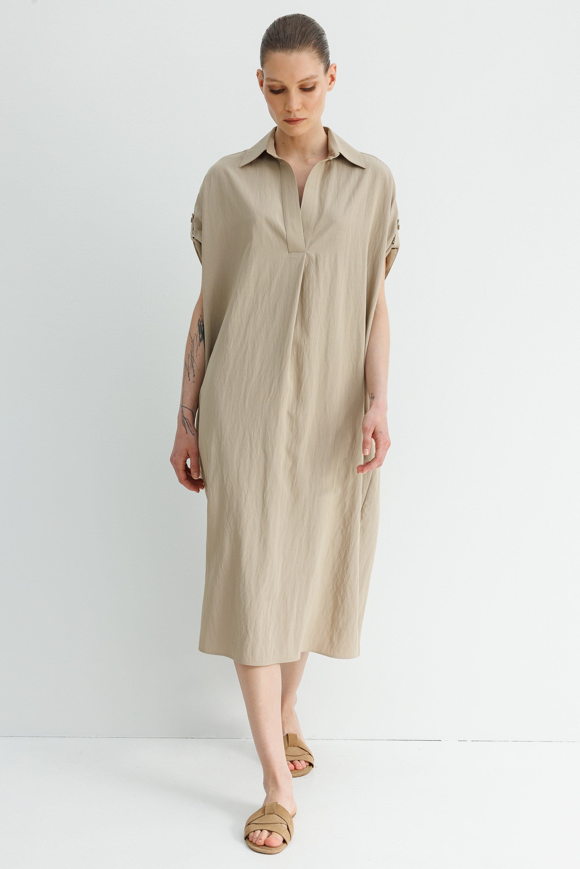 Kolu Apoletli Elbise