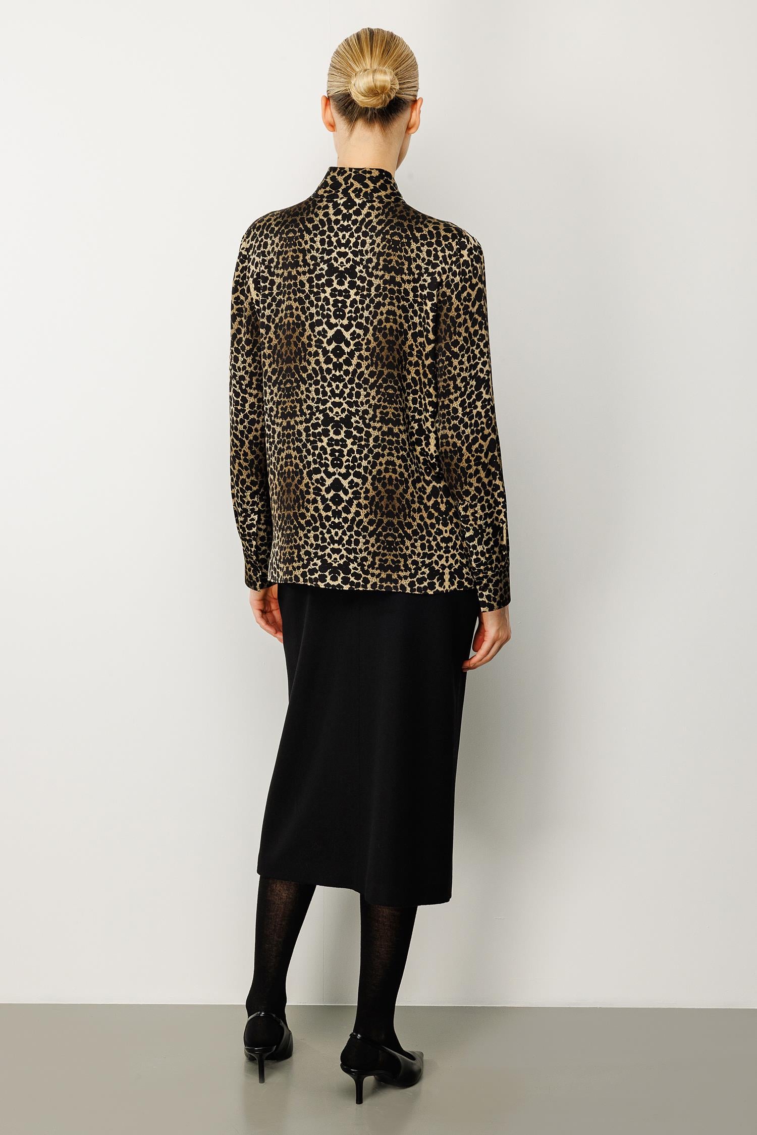 Leopar Fularlı Bluz