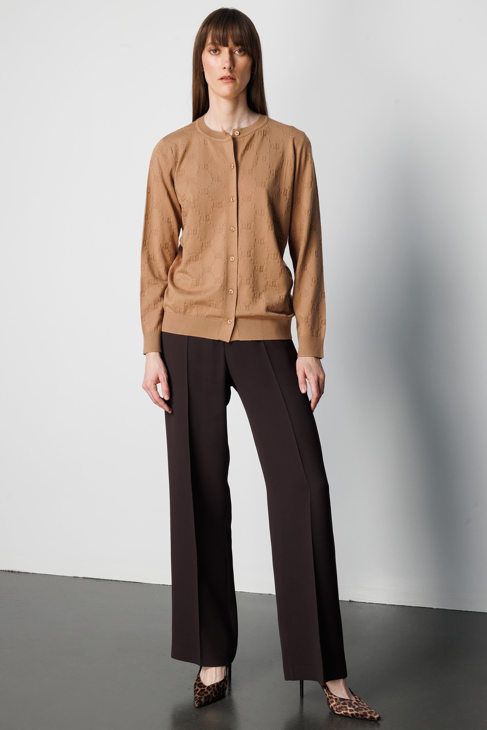 O Yaka Jakarlı Hırka