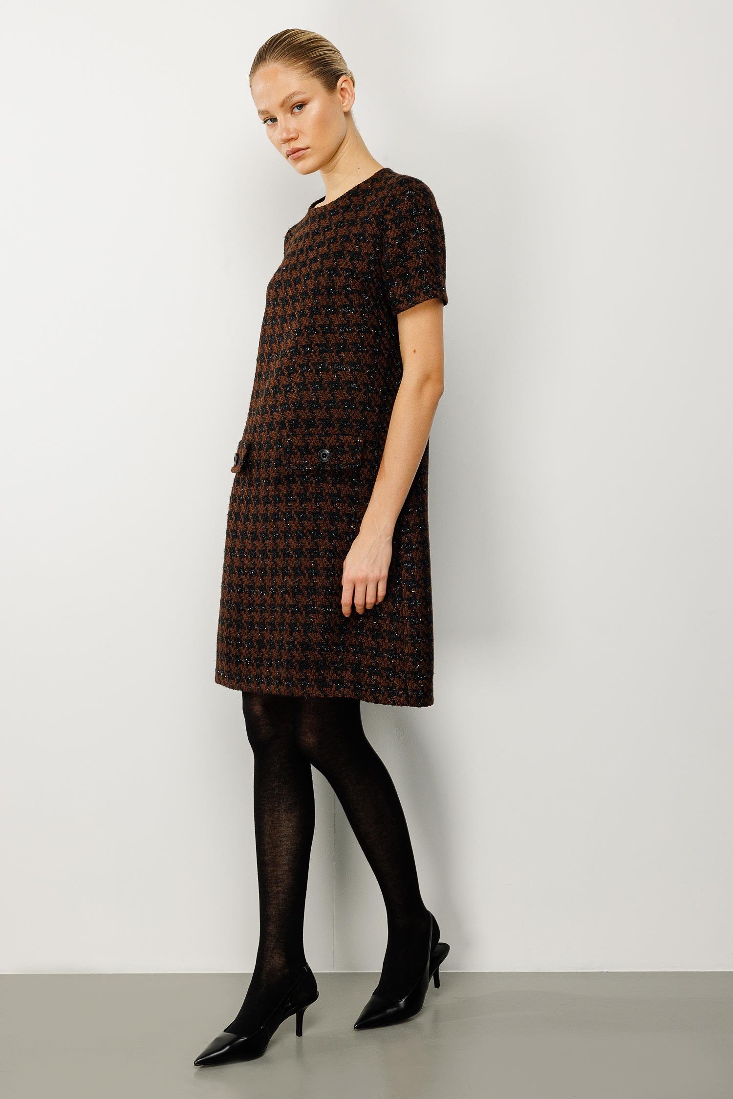 O Yaka Kazayağı Elbise