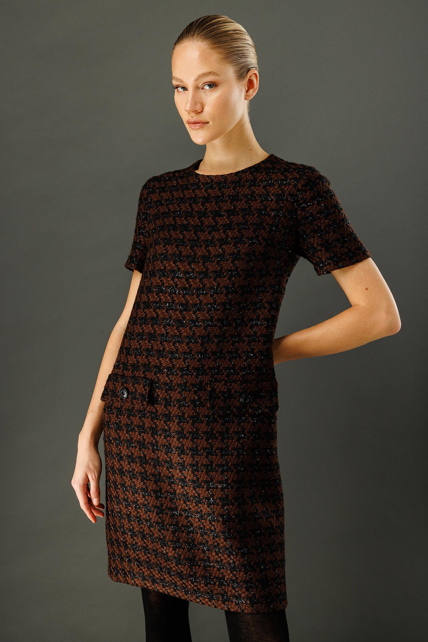 O Yaka Kazayağı Elbise