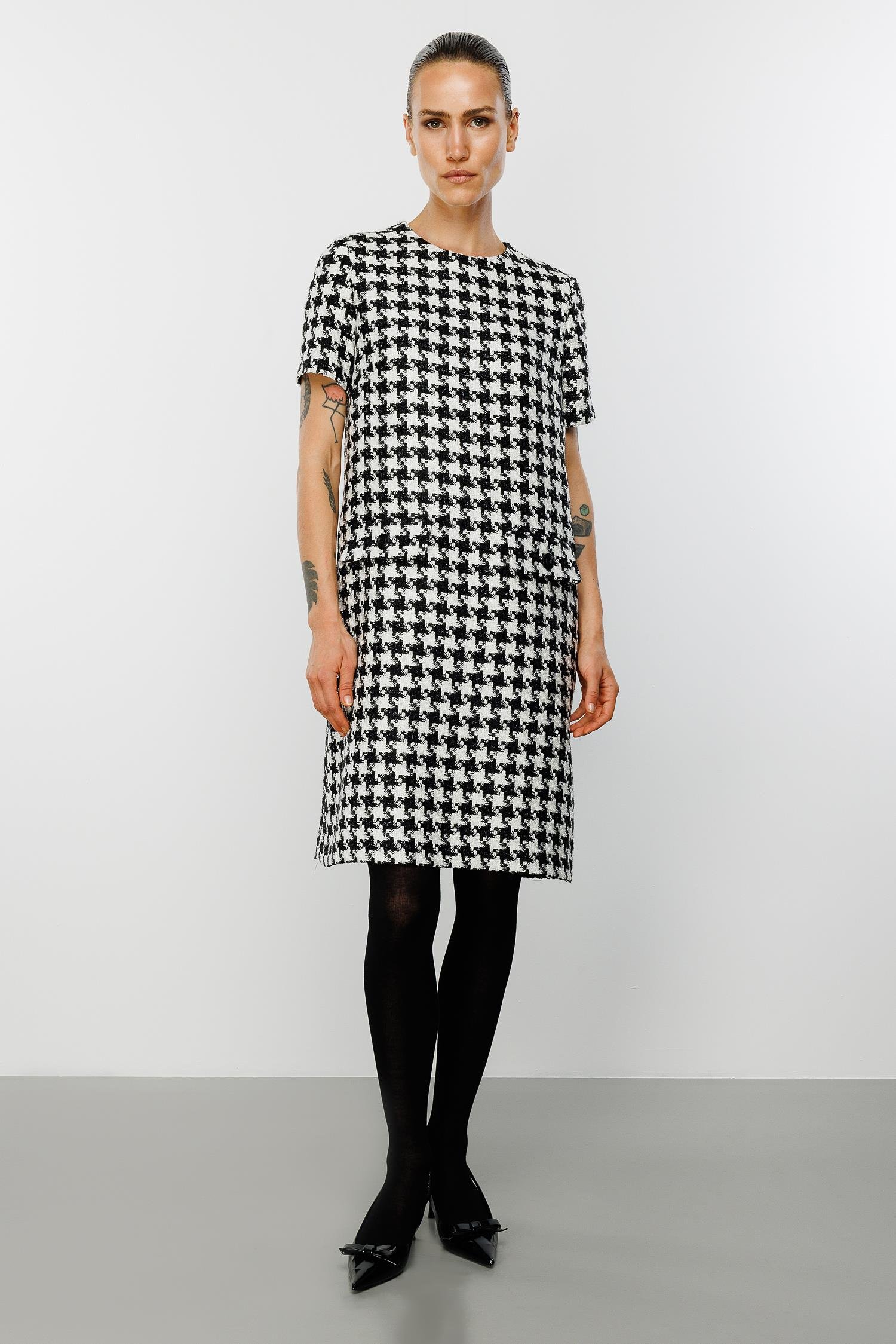 O Yaka Kazayağı Elbise