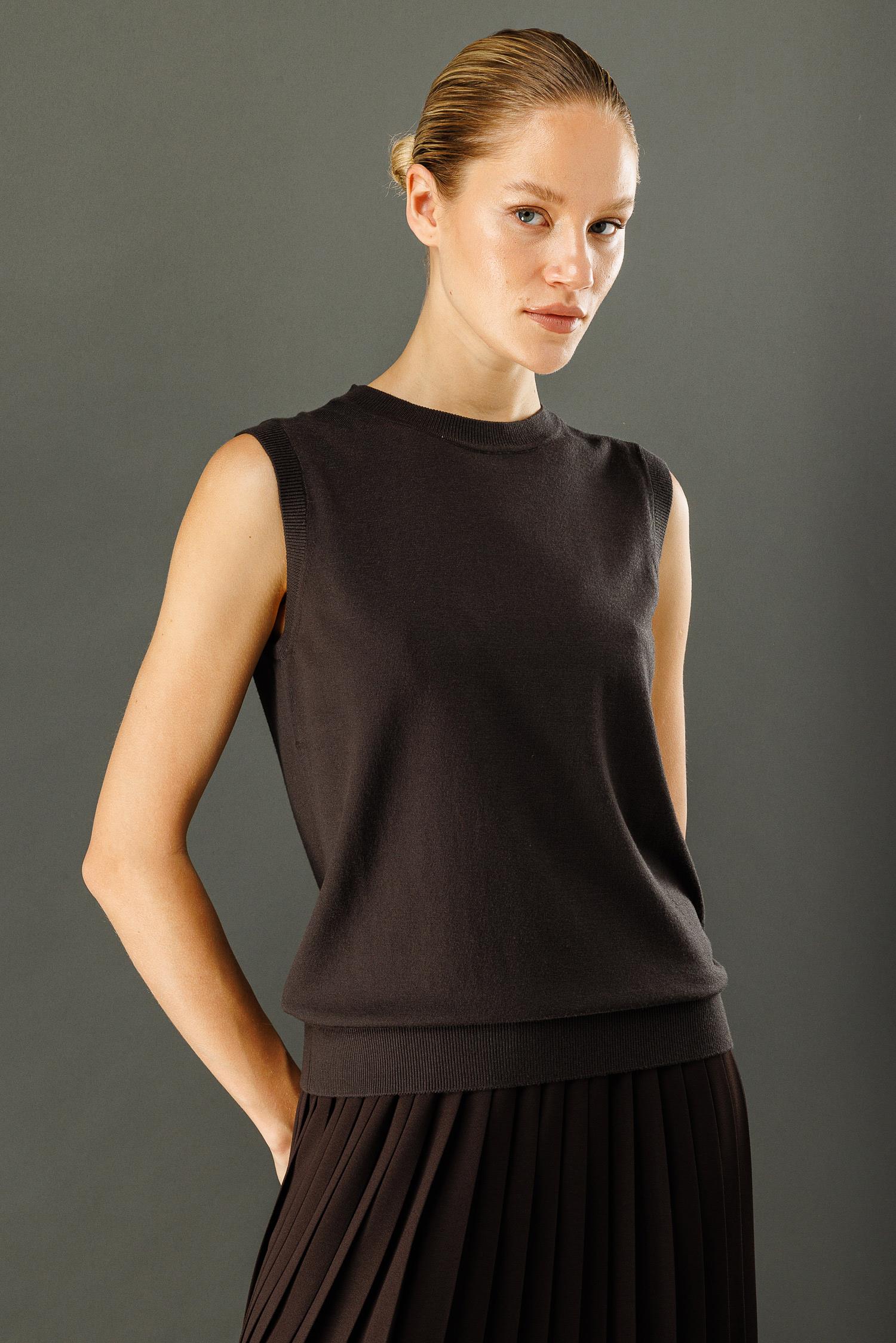 O YAKA KOLSUZ TRİKO