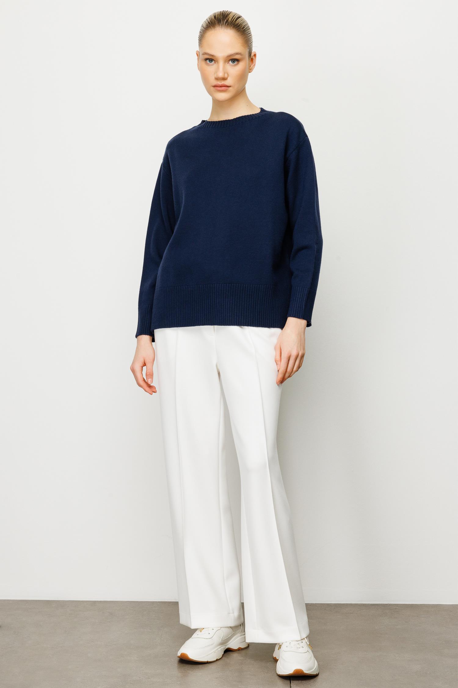 O Yaka Oversize Triko