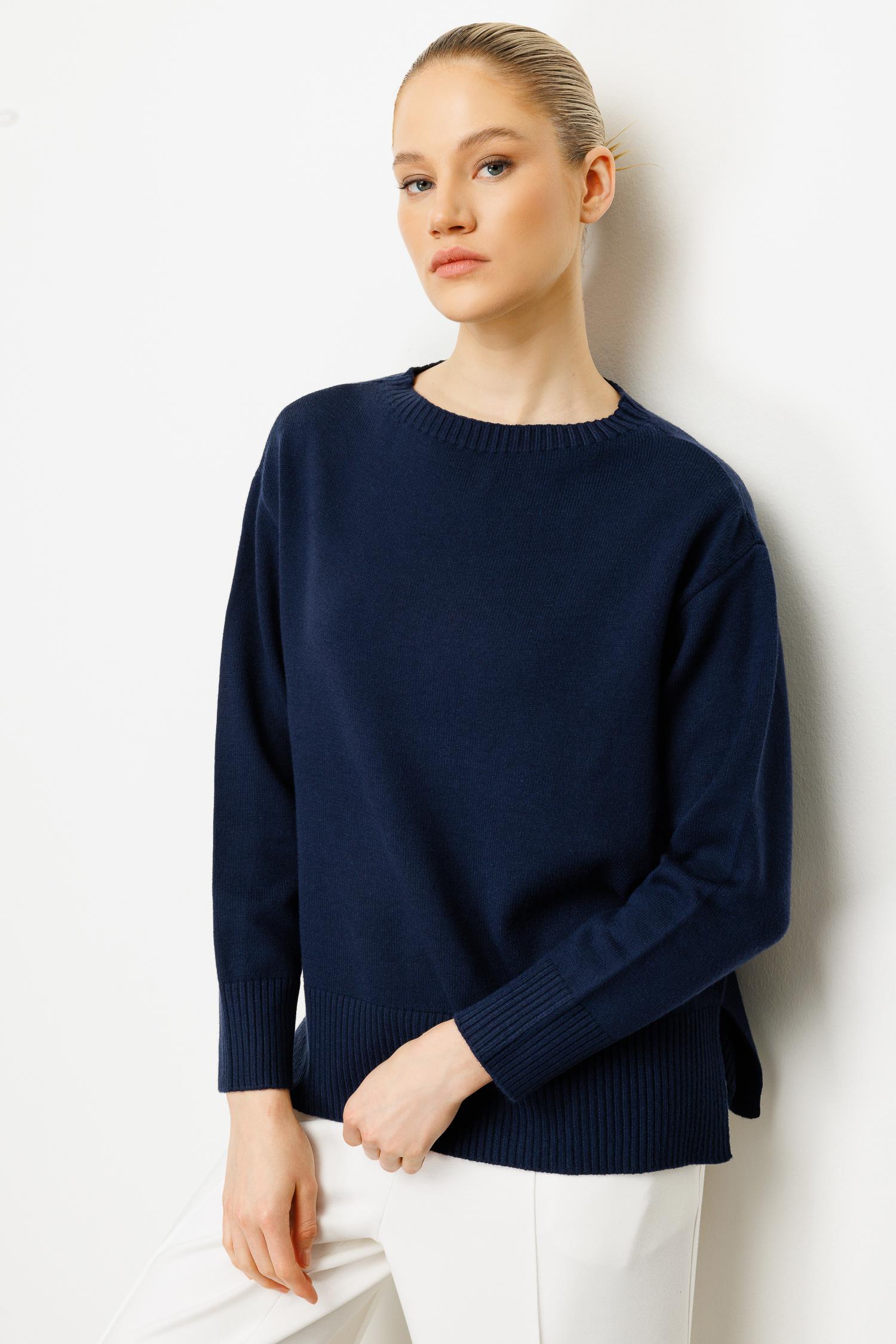 O Yaka Oversize Triko