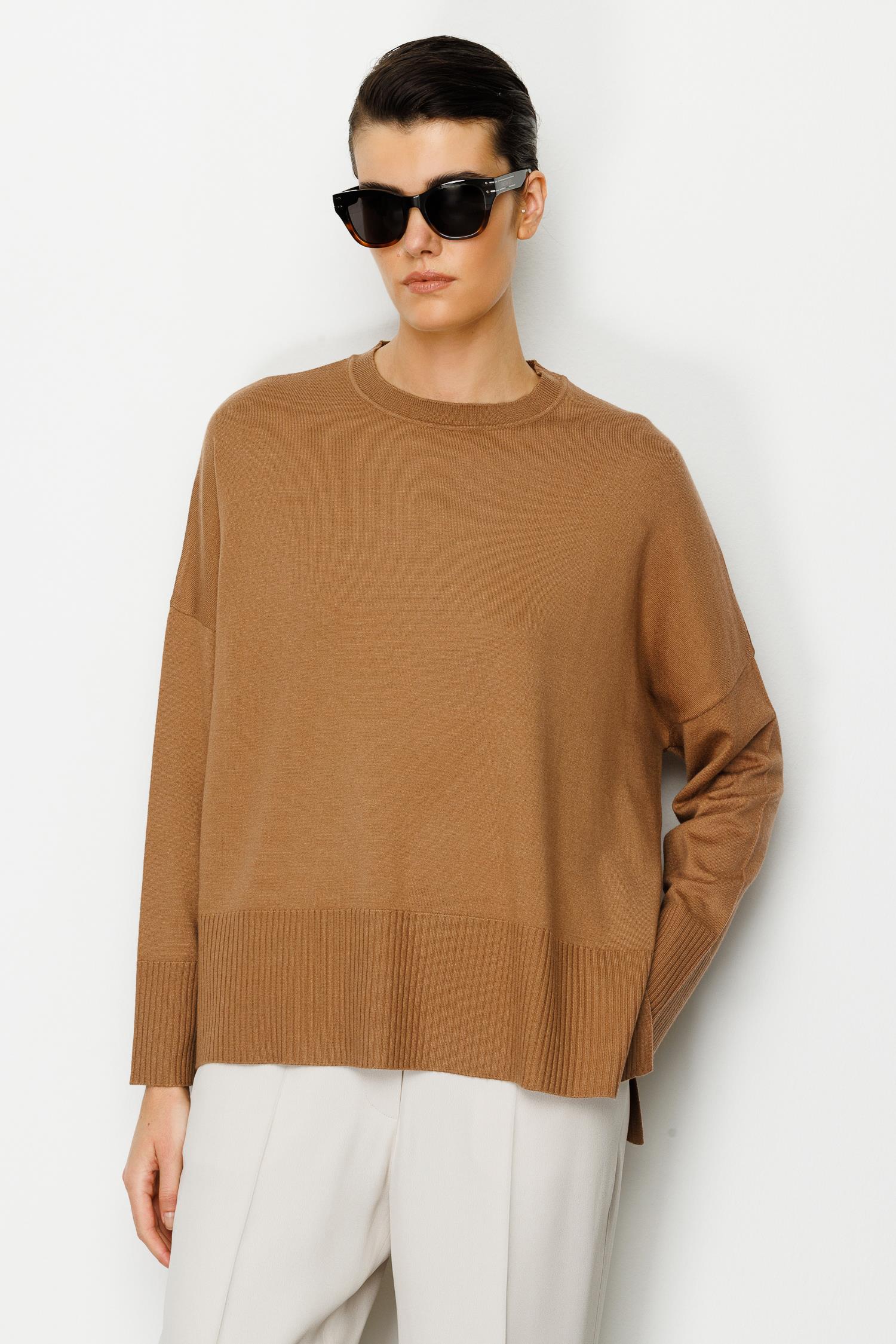 O Yaka Oversize Triko