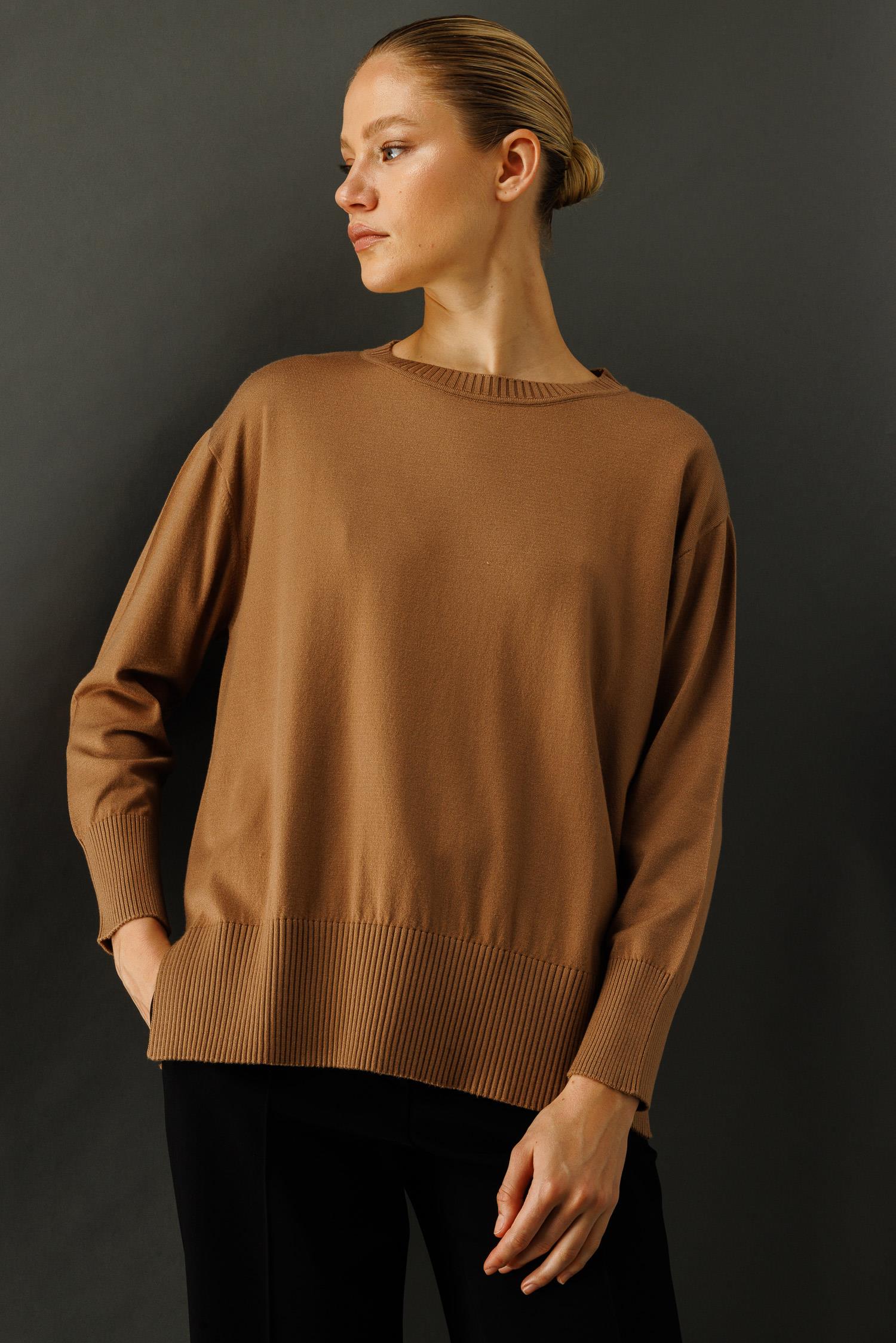 O Yaka Oversize Triko