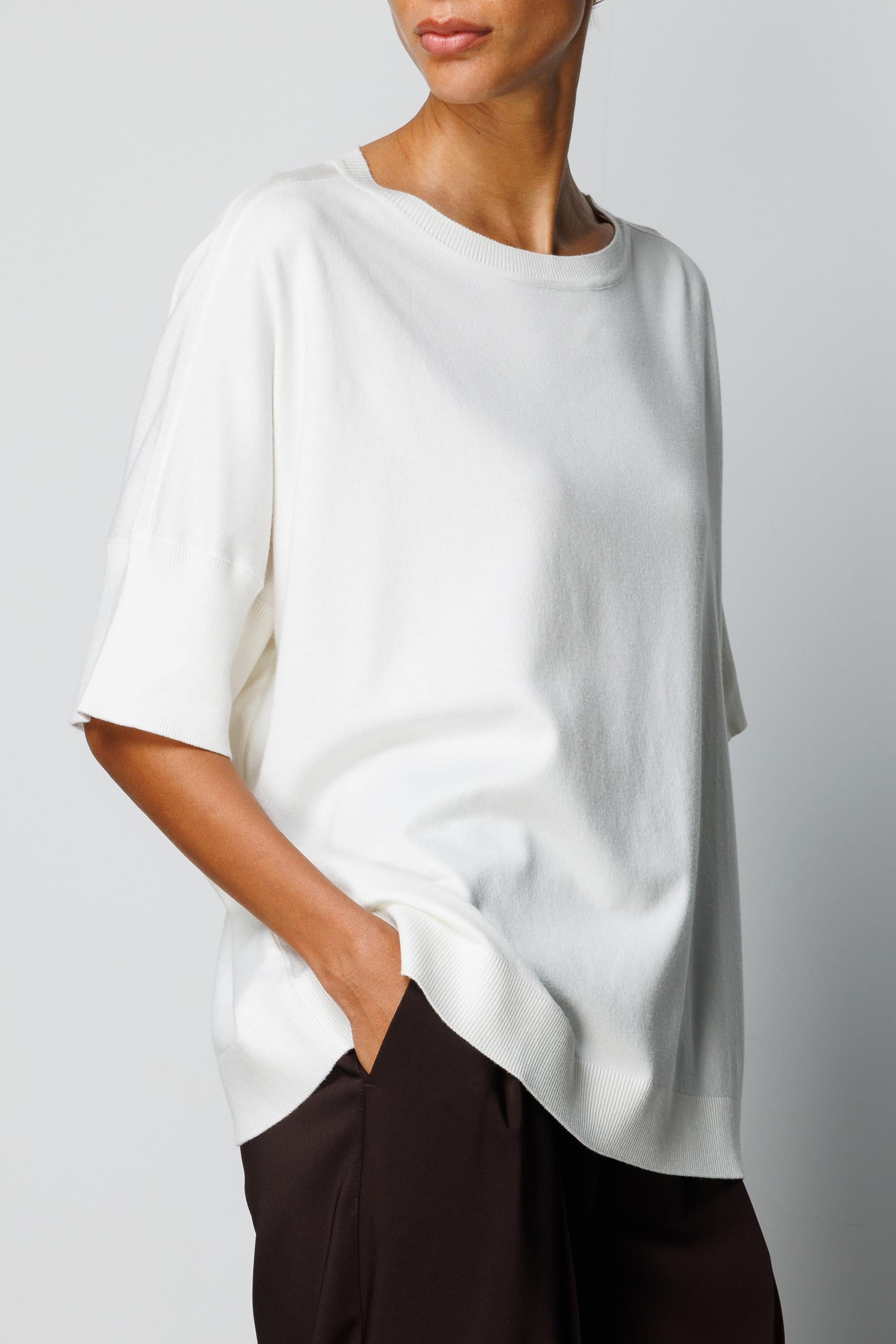 O Yaka Oversize Triko