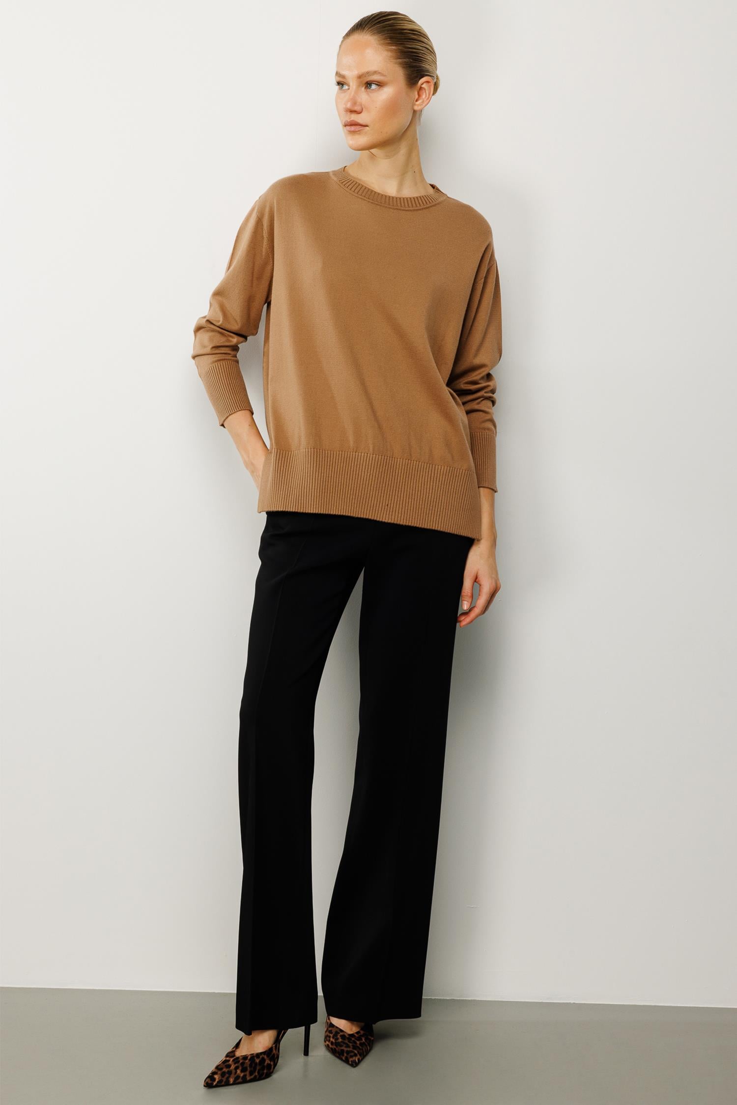 O Yaka Oversize Triko