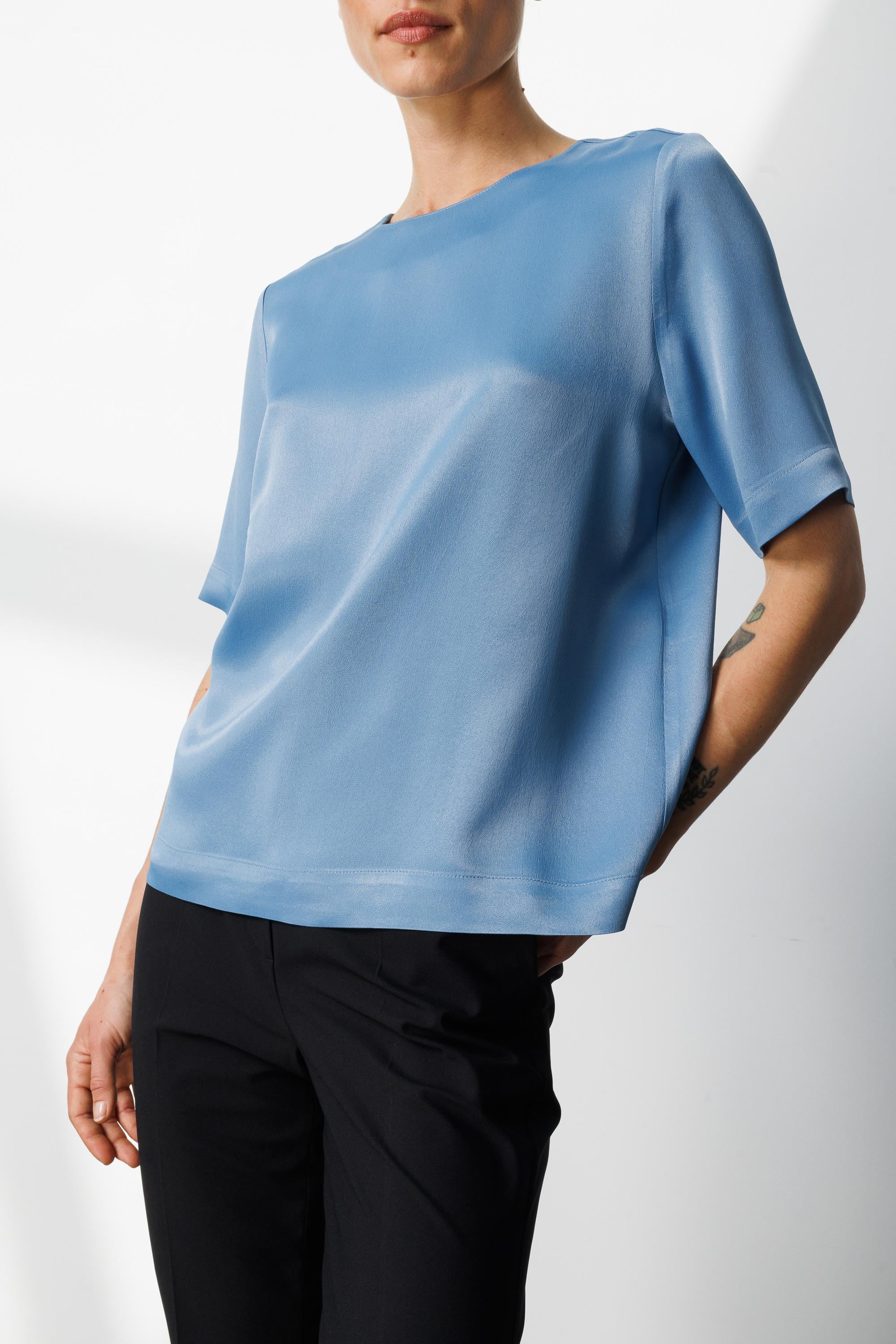 O Yaka Yarım Kol Bluz