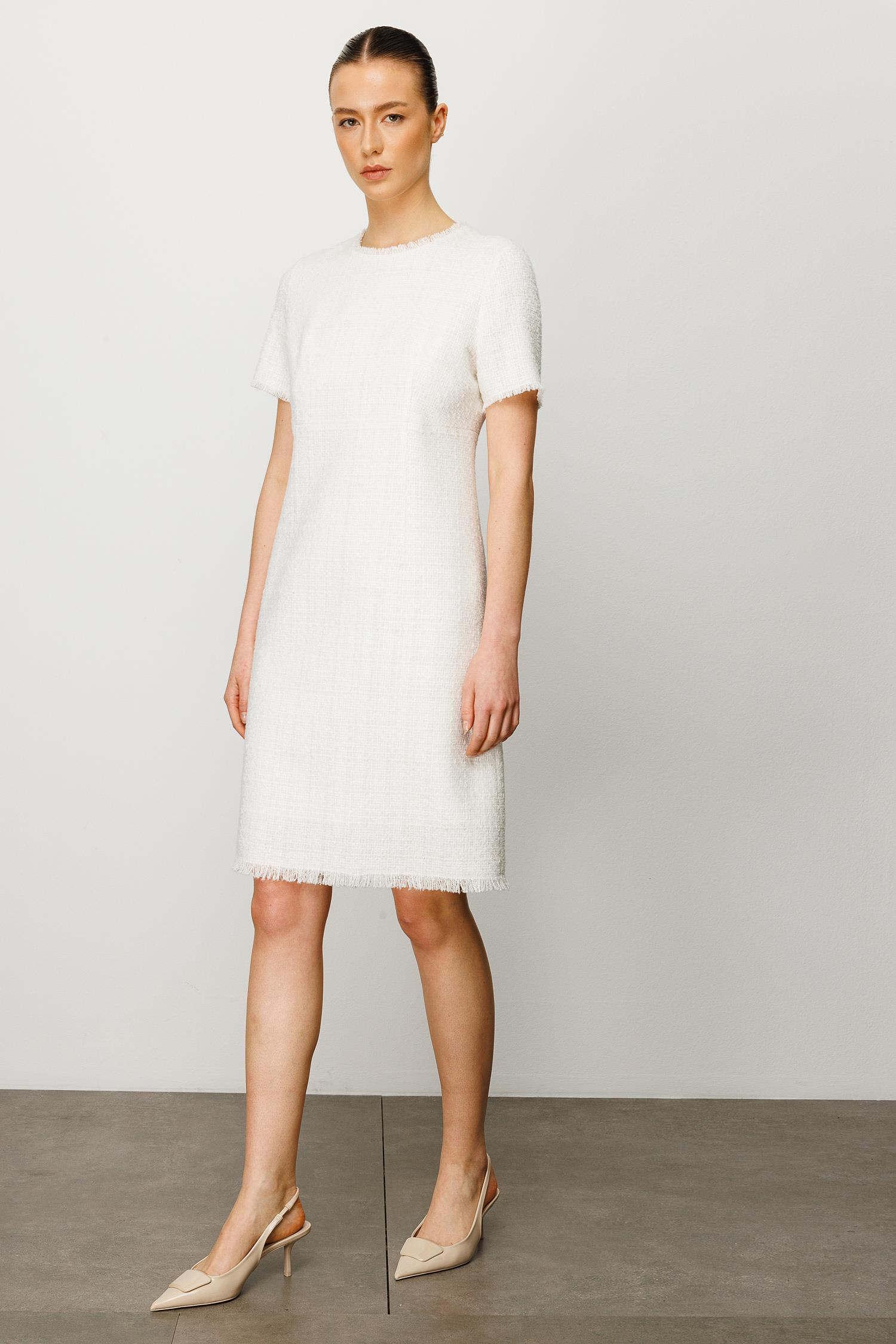 O Yaka Yarım Kol Elbise