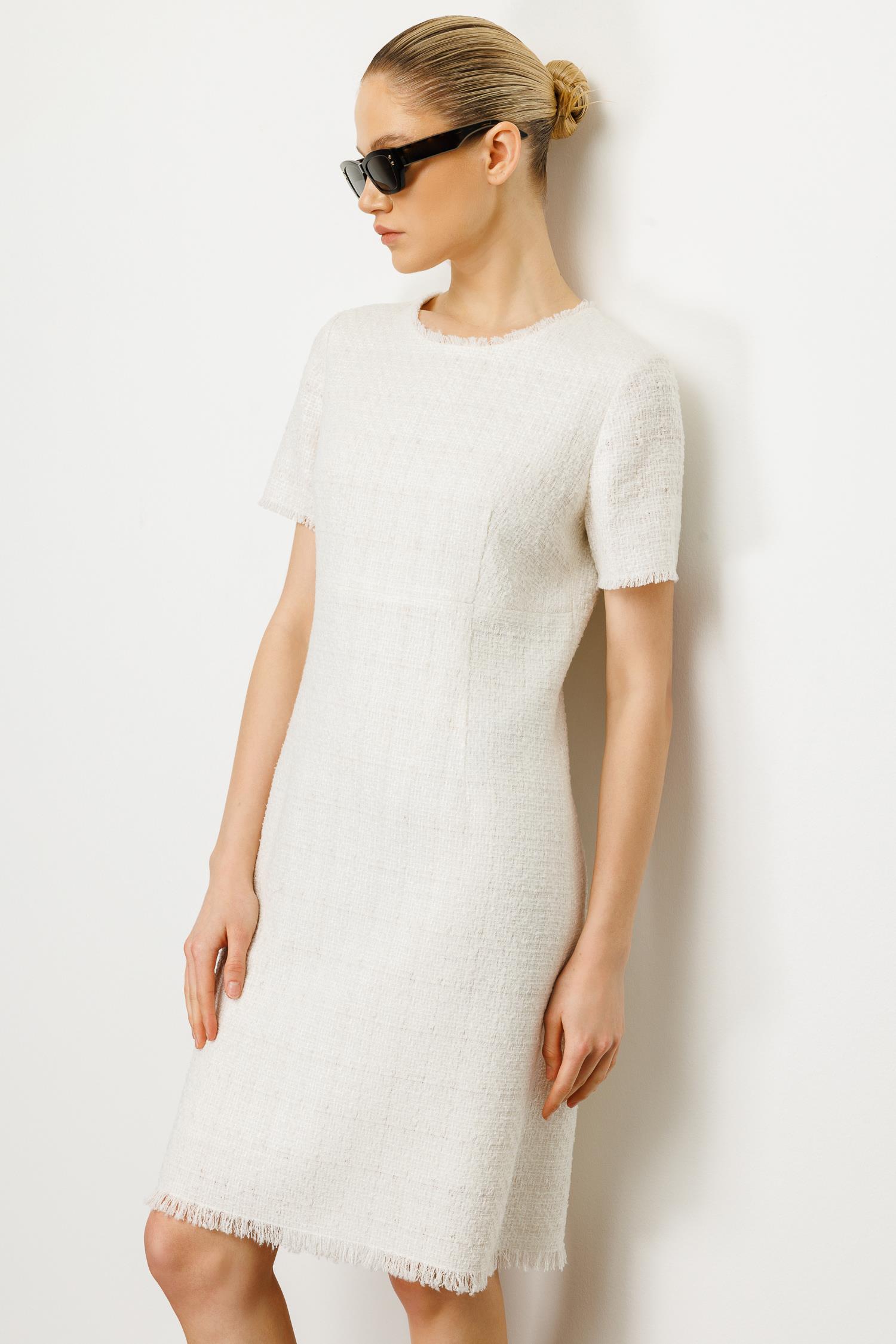 O Yaka Yarım Kol Elbise