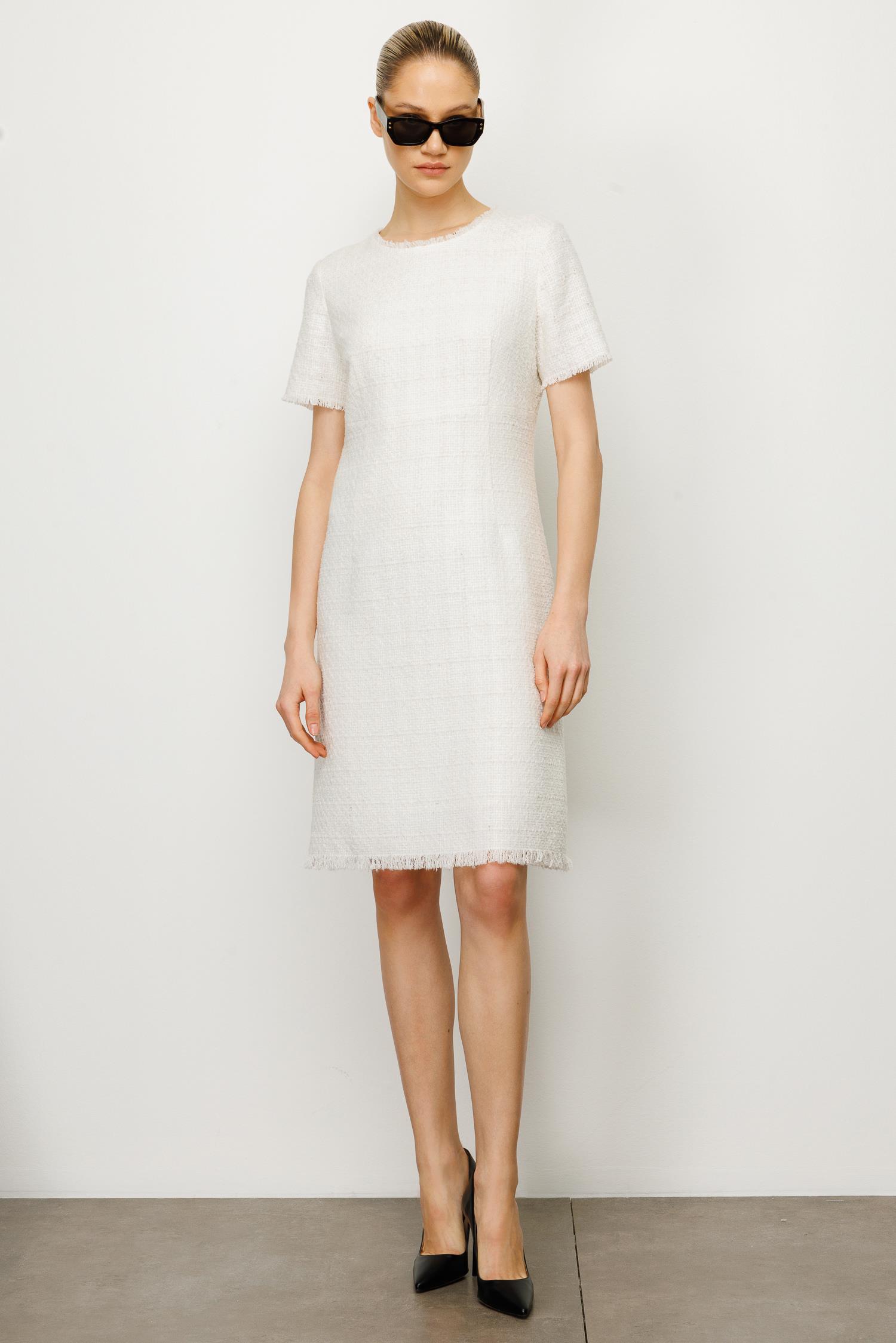 O Yaka Yarım Kol Elbise