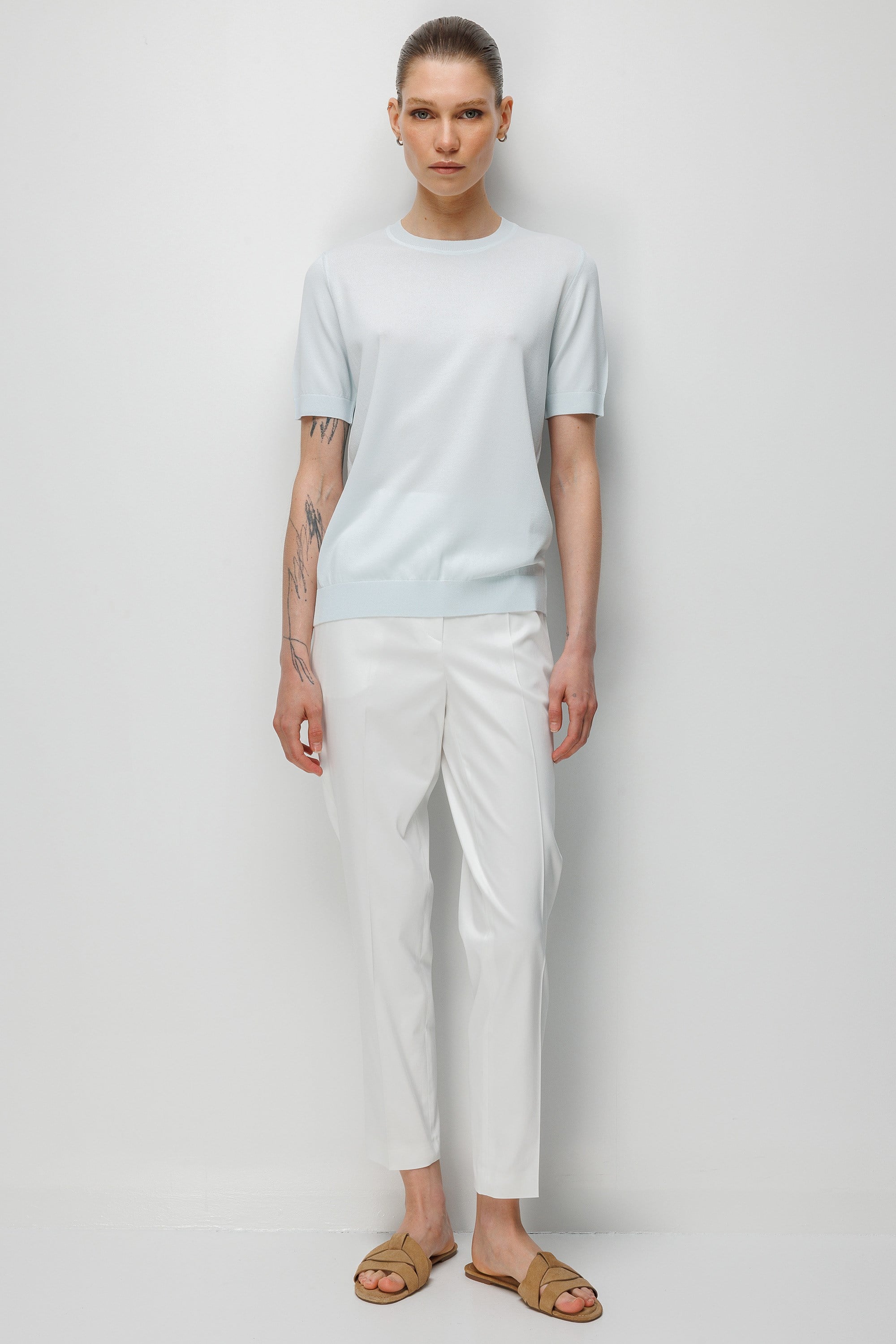 O Yaka Yarım Kol Triko