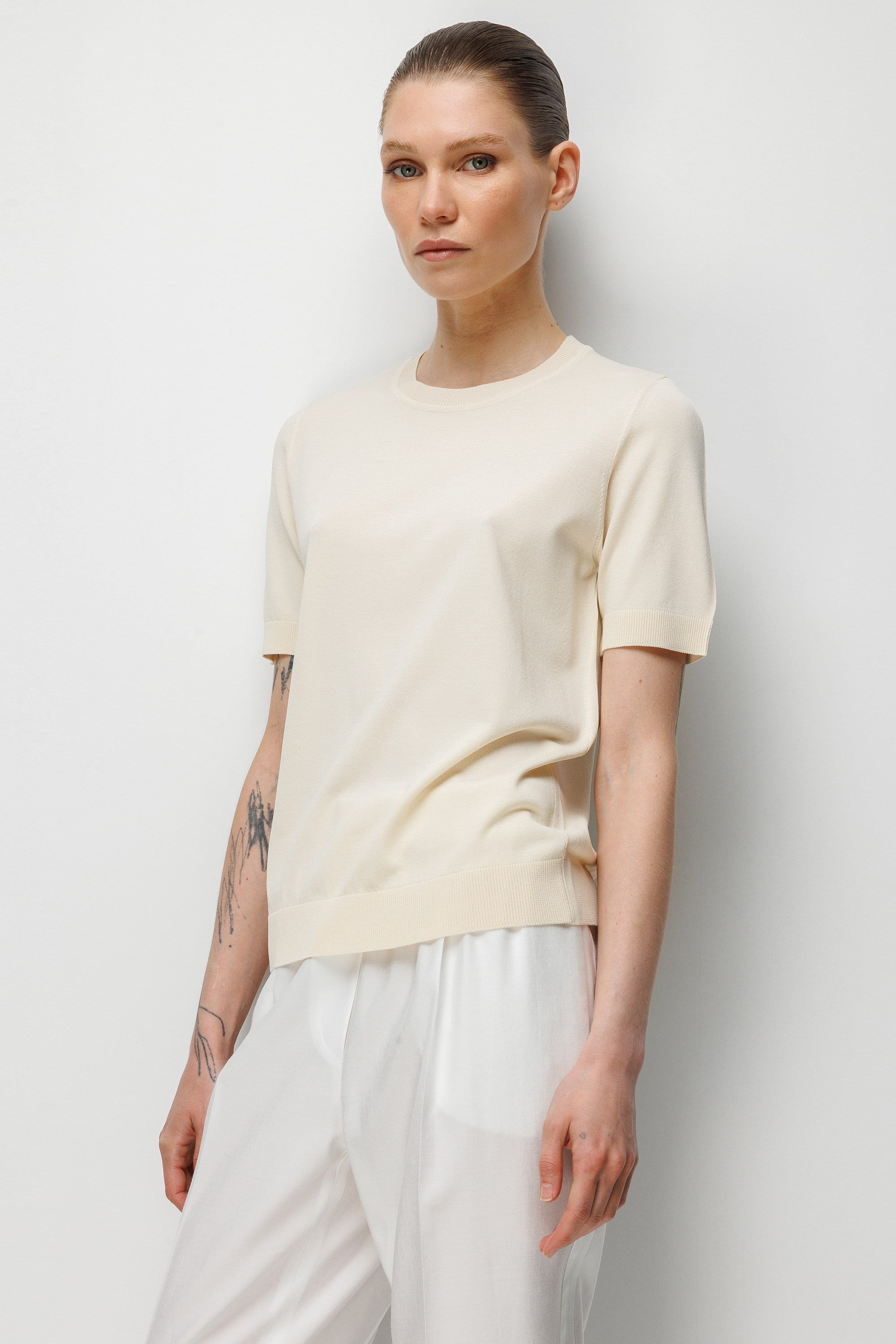 O Yaka Yarım Kol Triko