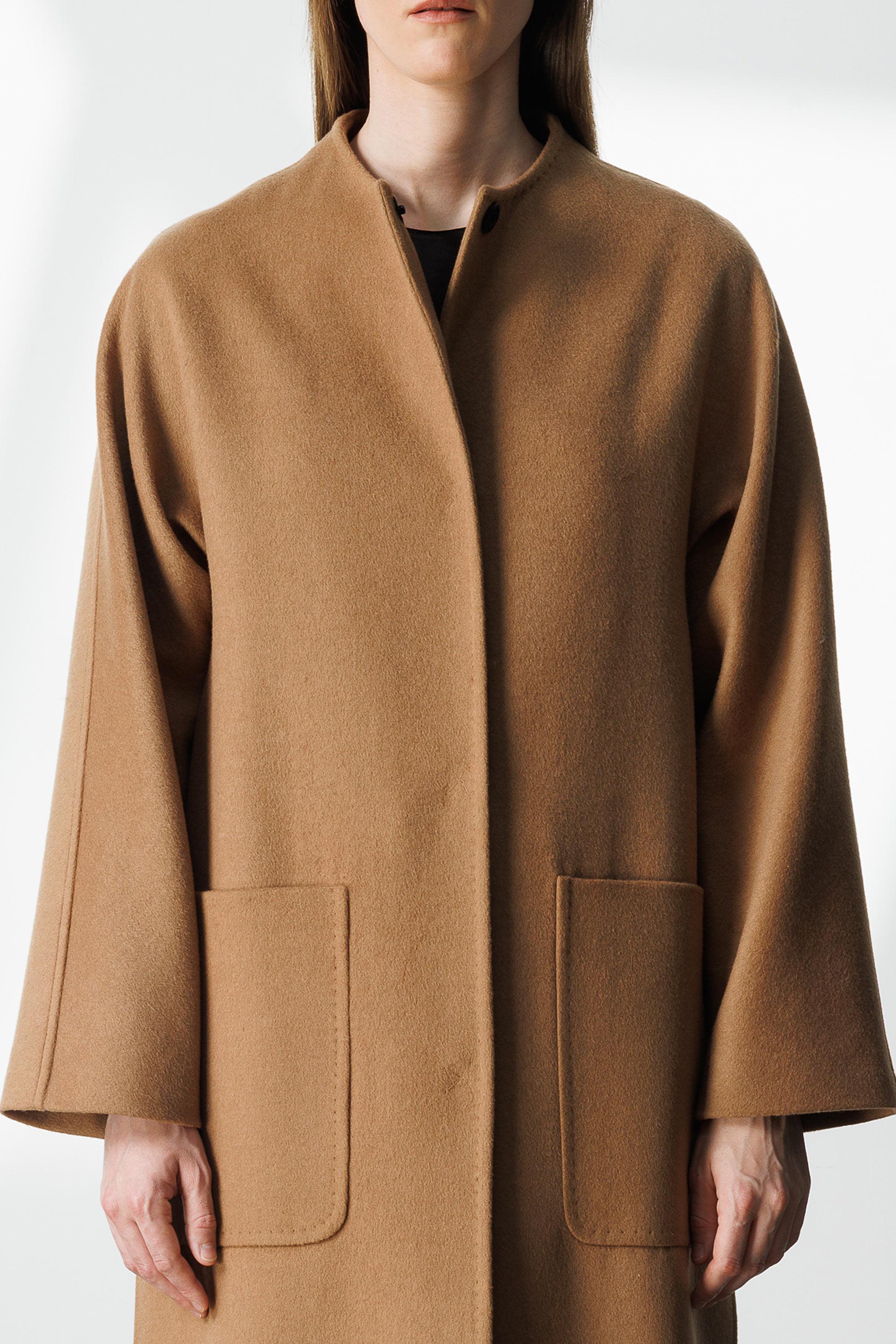 O Yaka Yırtmaçlı Uzun Manto