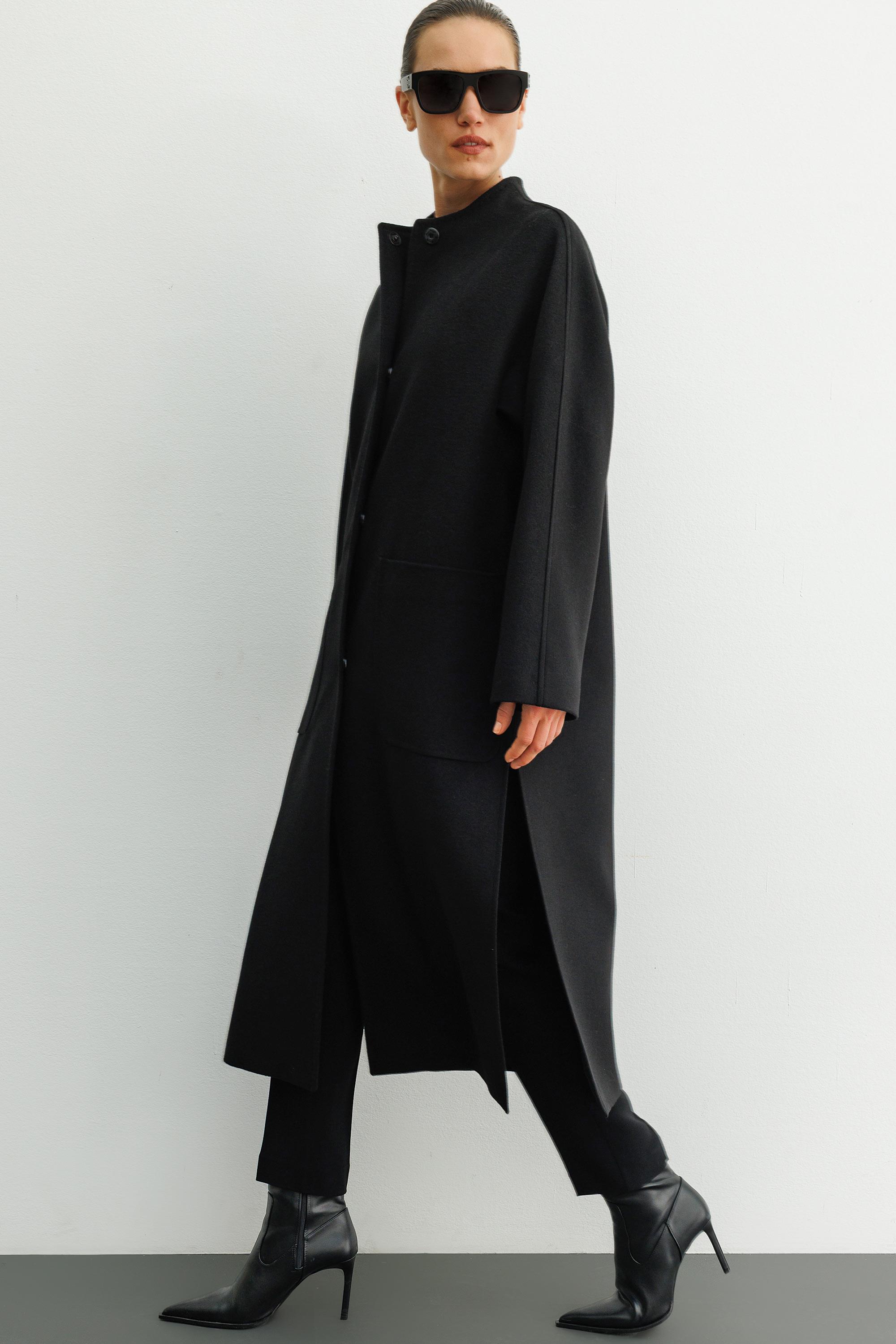 O Yaka Yırtmaçlı Uzun Manto