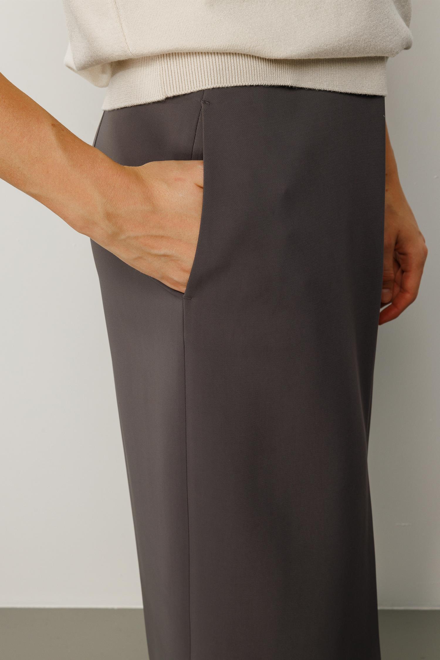 Önden Yırtmaçlı Dar Etek