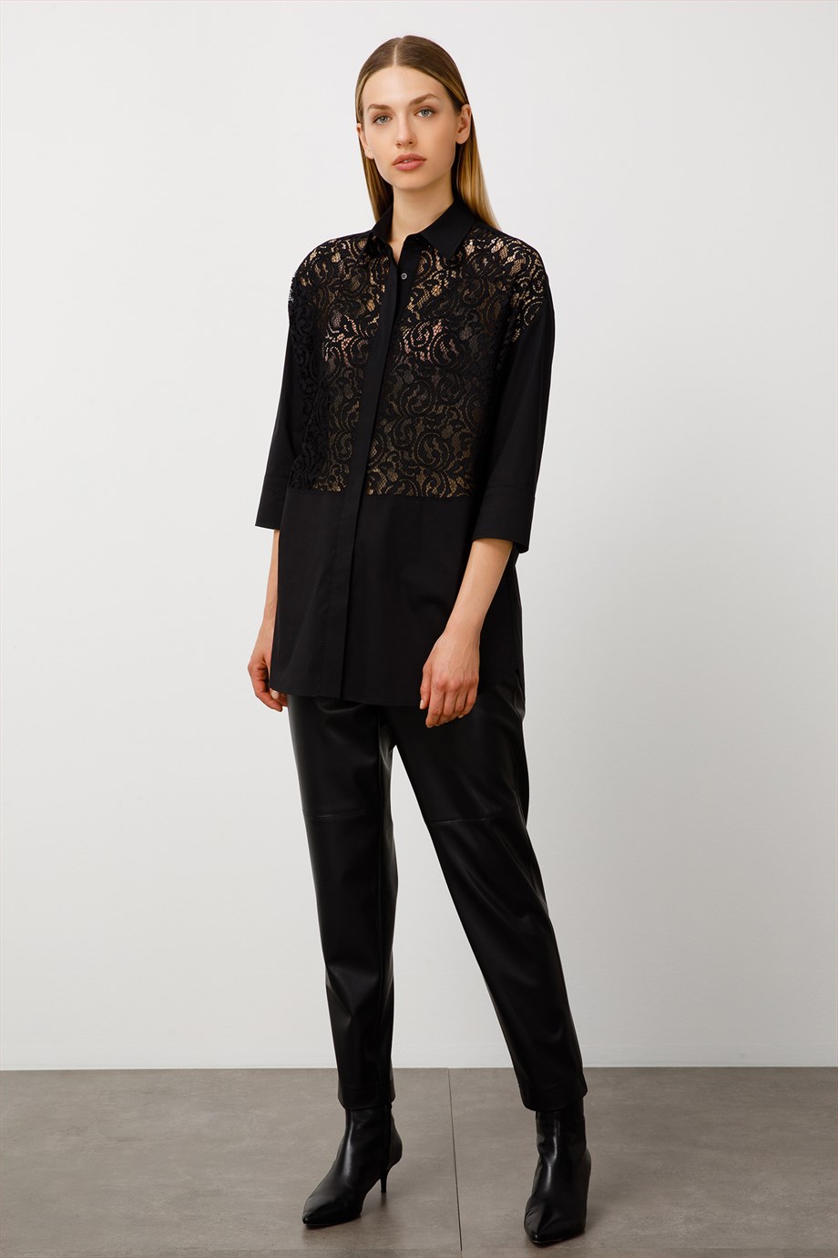 Önü dantelli koton bluz