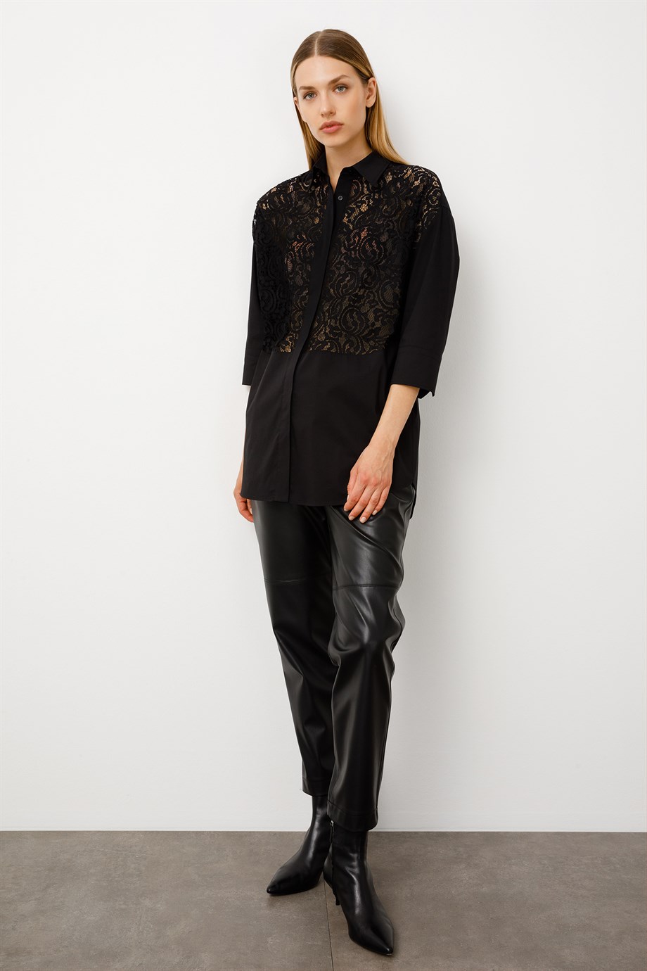 Önü dantelli koton bluz