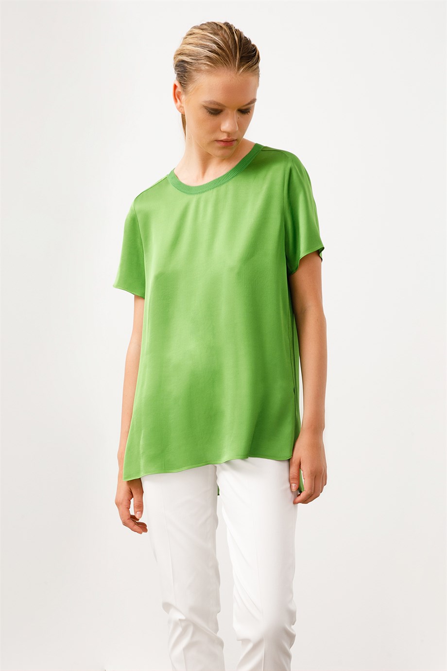 Sıfır Yaka Kısa Kol Bluz