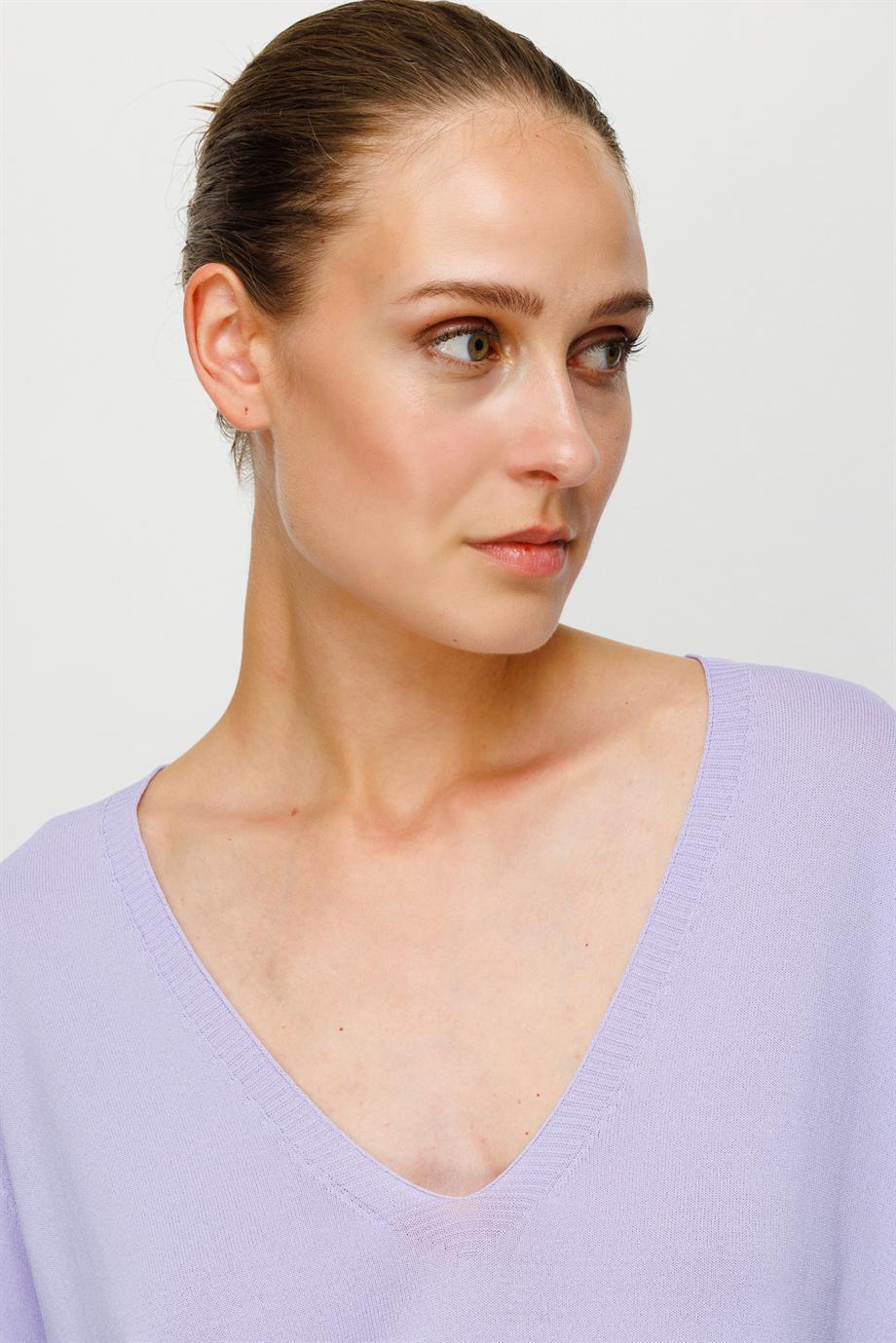 V Yaka Düşük Kol Oversize Triko