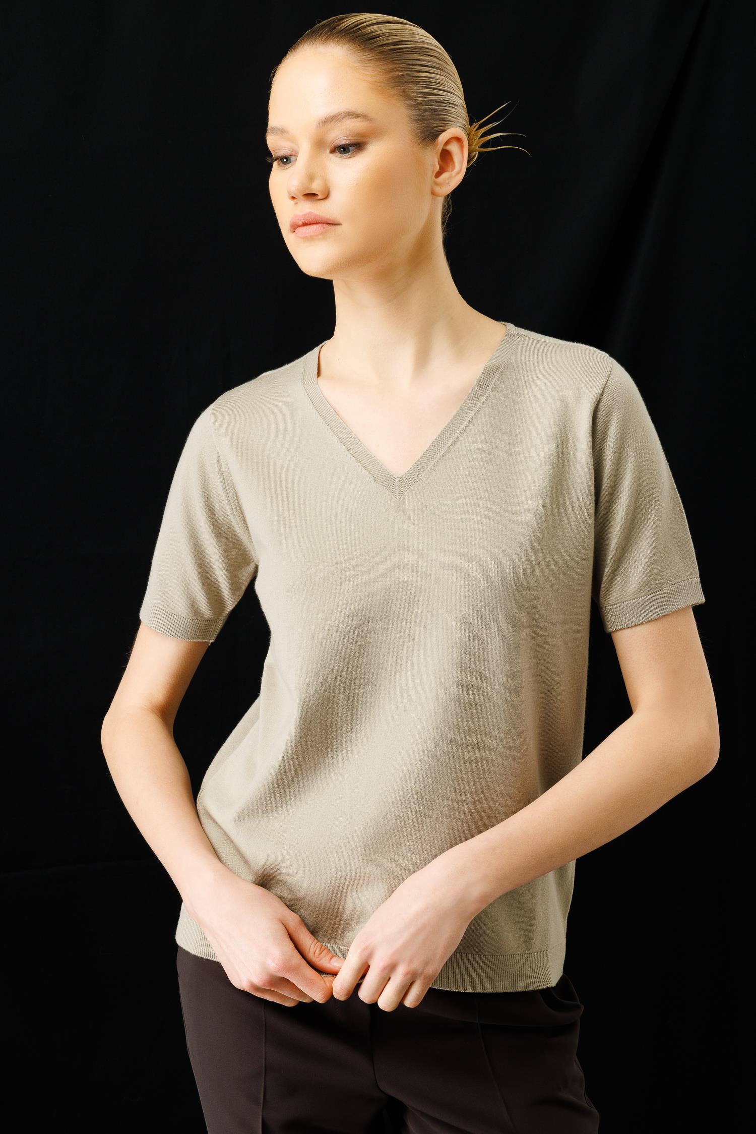 V Yaka Yarım Kol Triko