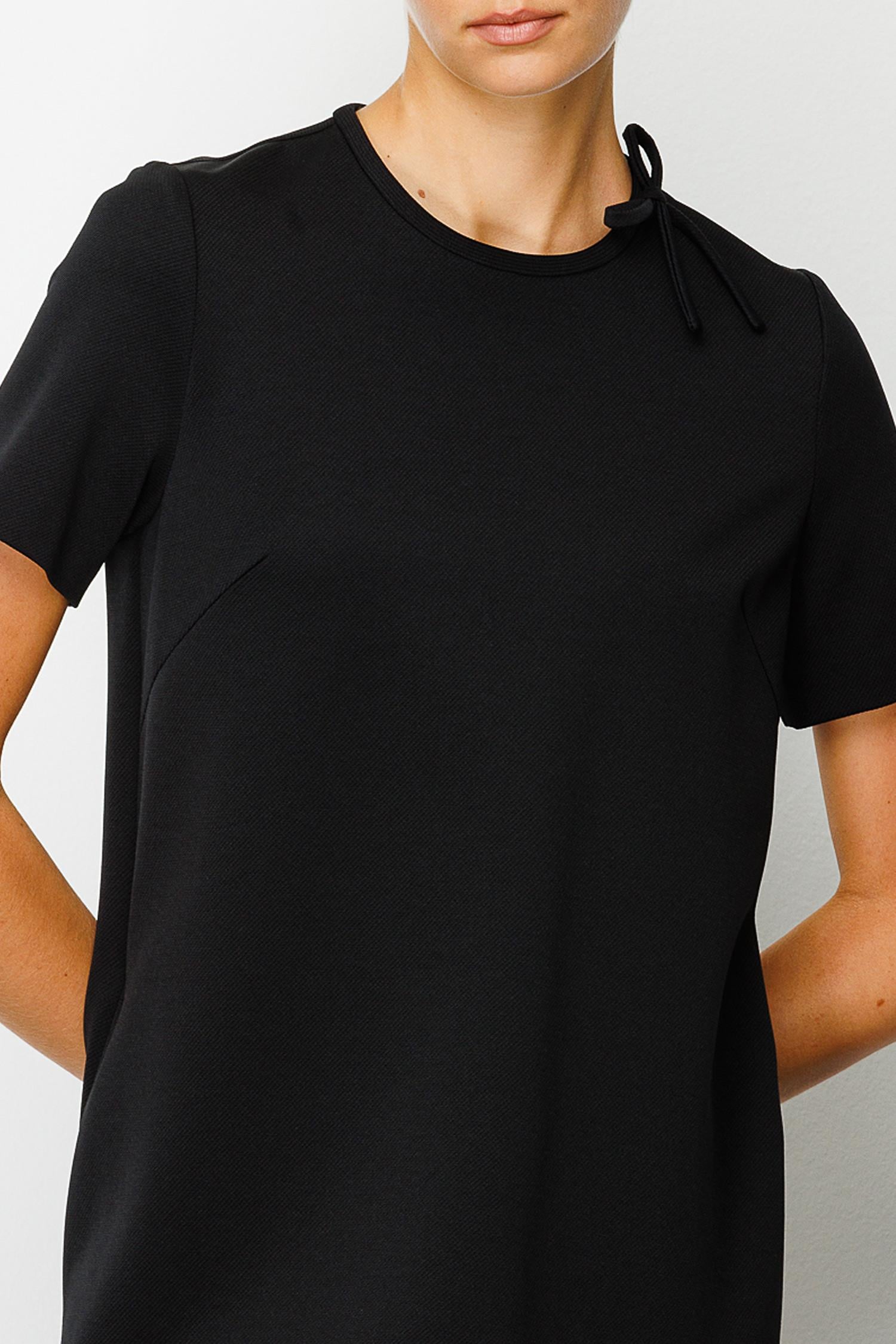 Yaka Fiyonklu Elbise