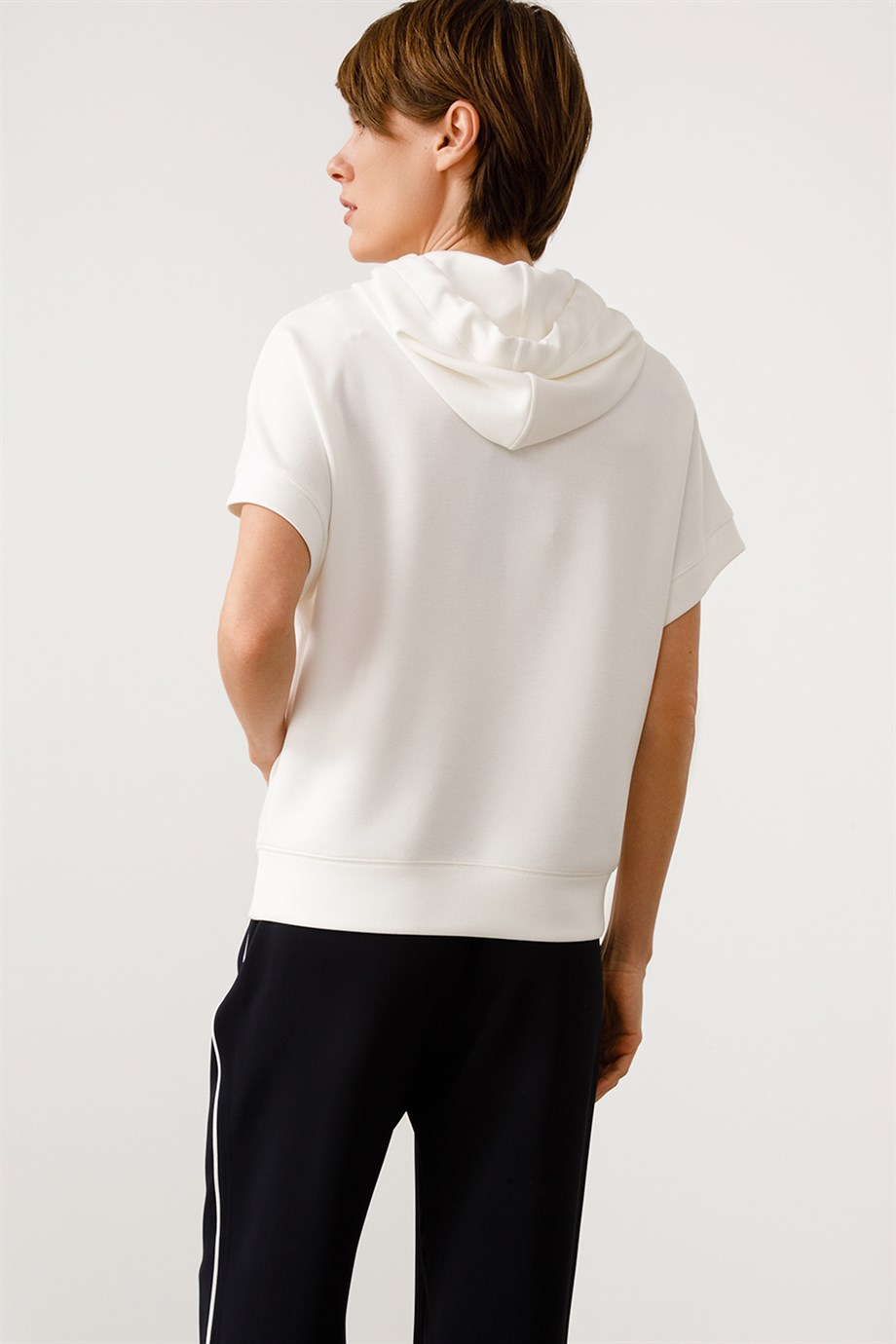 Yarım Kol Kapüşonlu Sweat
