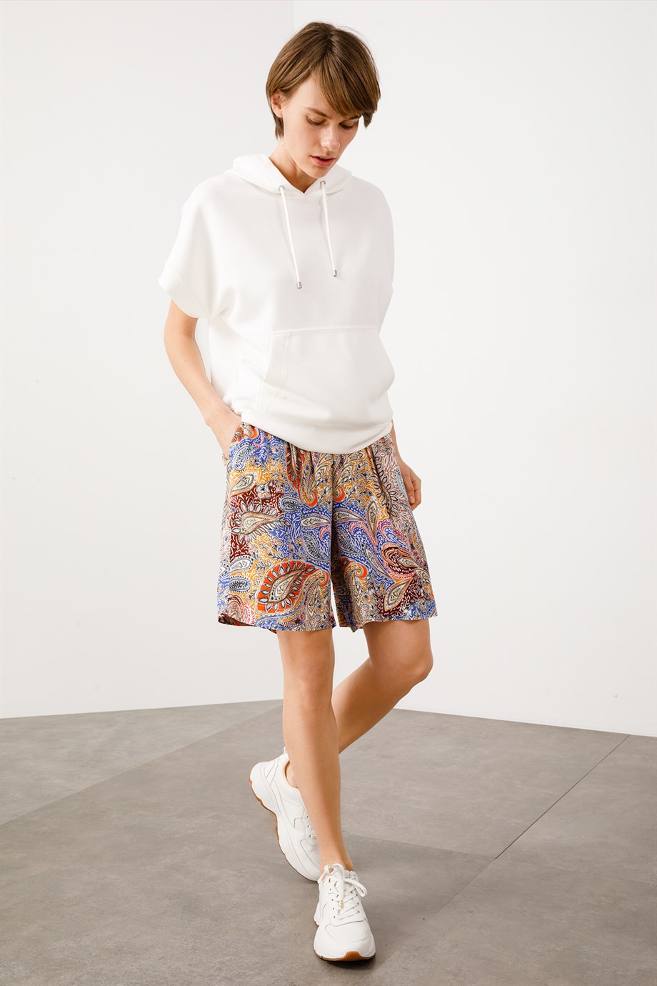 Yarım Kol Kapüşonlu Sweat