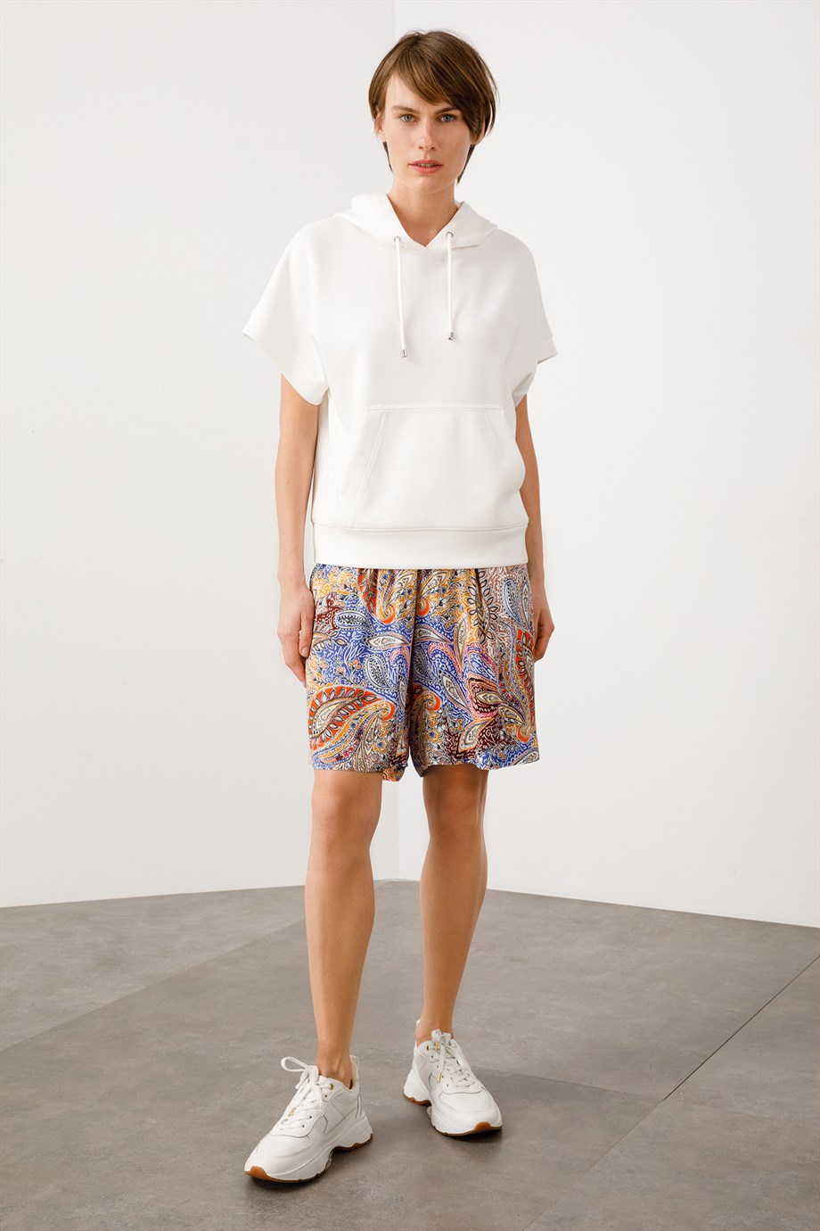 Yarım Kol Kapüşonlu Sweat