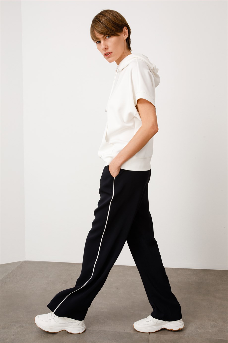 Yarım Kol Kapüşonlu Sweat