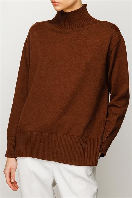 Dik Yaka Oversize Triko