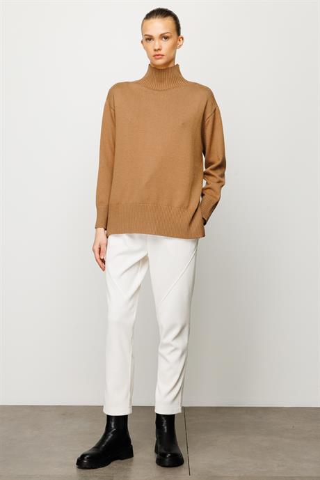 Dik Yaka Oversize Triko