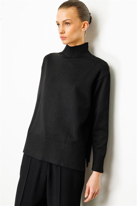 Dik Yaka Oversize Triko