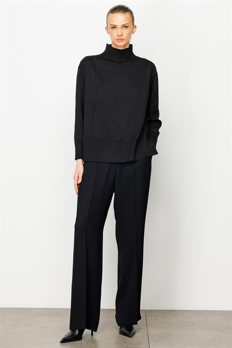 Dik Yaka Oversize Triko