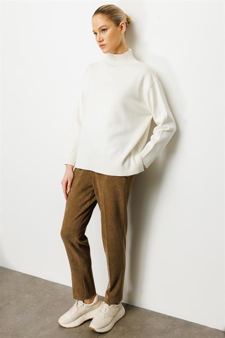 Dik Yaka Oversize Triko