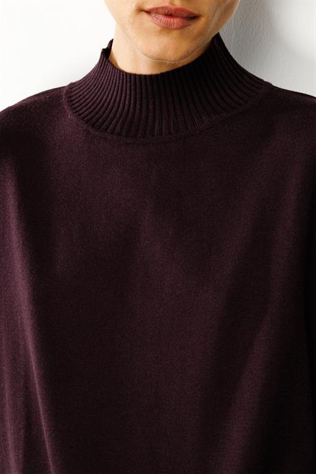 Dik Yaka Uzun Kol Oversize Triko