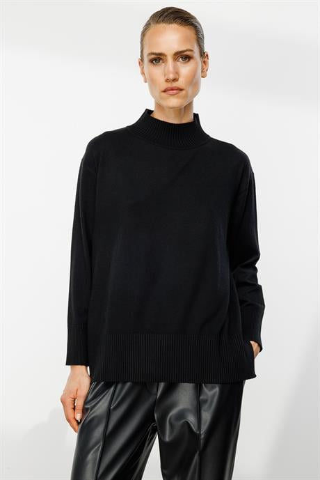 Dik Yaka Uzun Kol Oversize Triko
