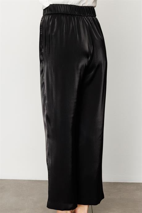 ELASTAN KEMERLİ BOL KESİM PANTOLON