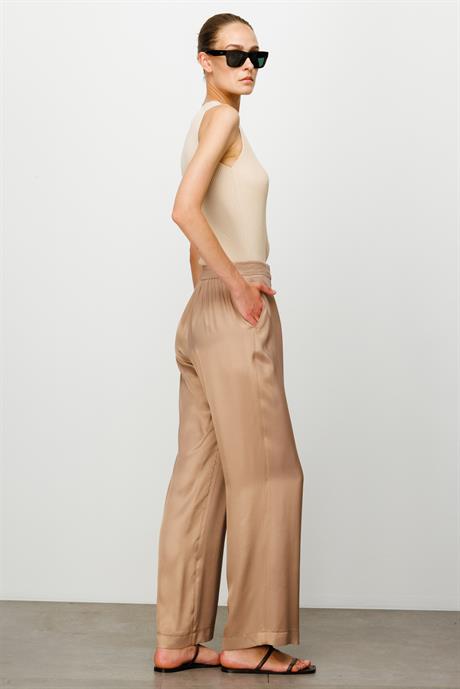 Elastan Kemerli Bol Kesim Pantolon