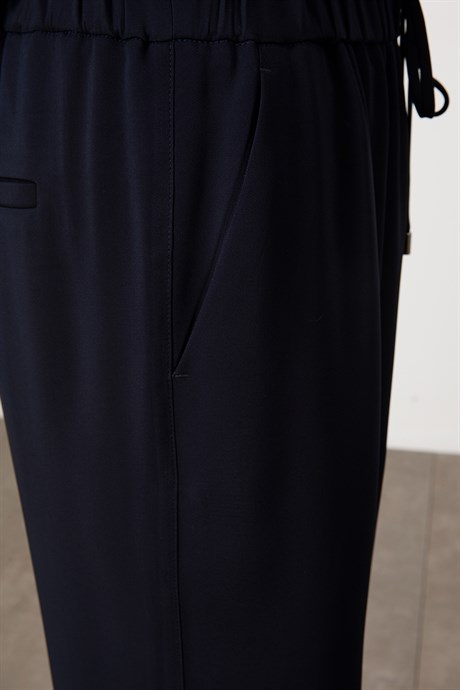 Elastan Kemerli Bol Pantolon
