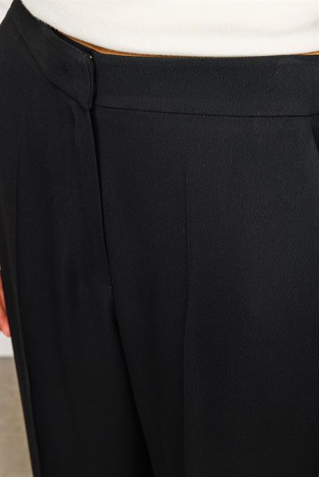 Elastan Kemerli Cepli Bol Kesim Pantolon
