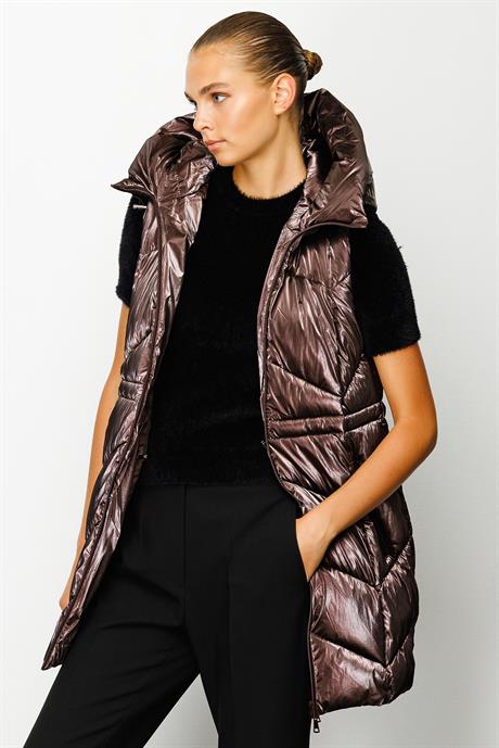 Kapüşonlu Kolsuz Anorak