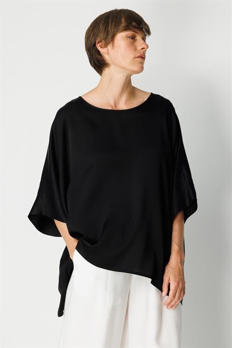 Kayık Yaka Oversize Bluz