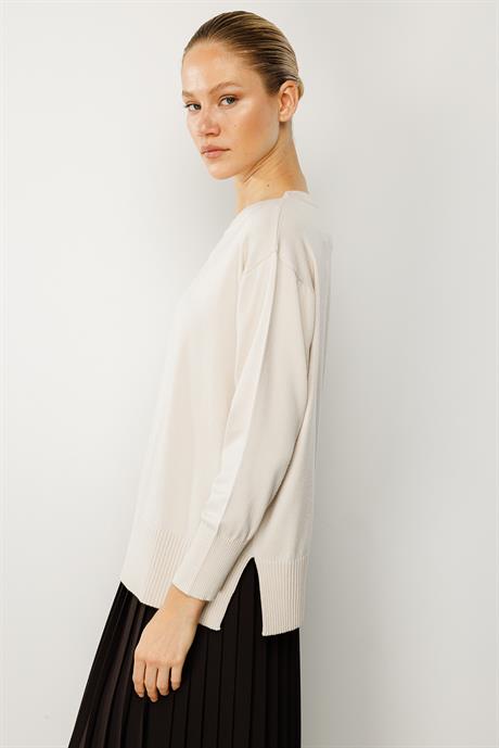 O Yaka Oversize Triko