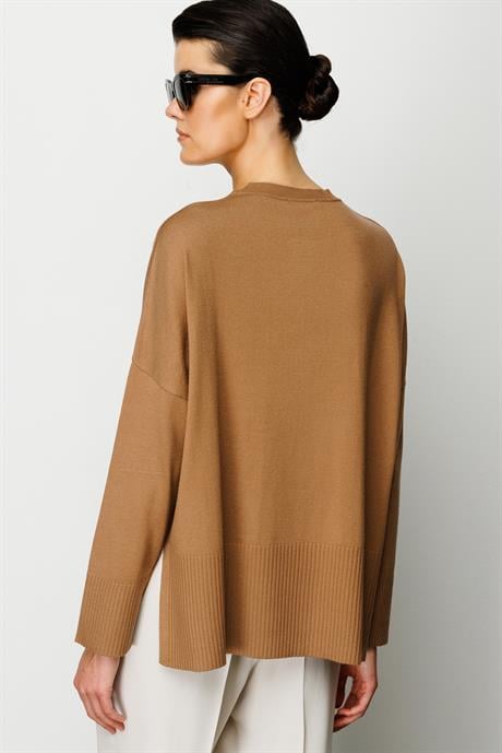 O Yaka Oversize Triko
