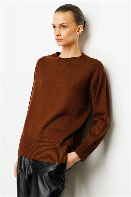O Yaka Oversize Triko