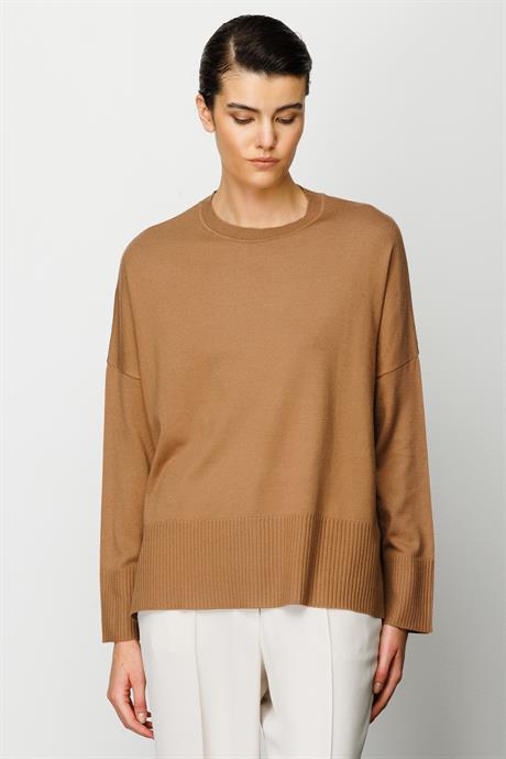O Yaka Oversize Triko