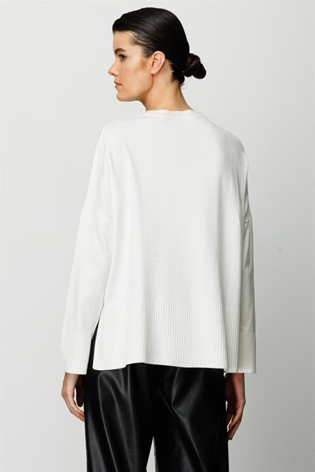 O Yaka Oversize Triko